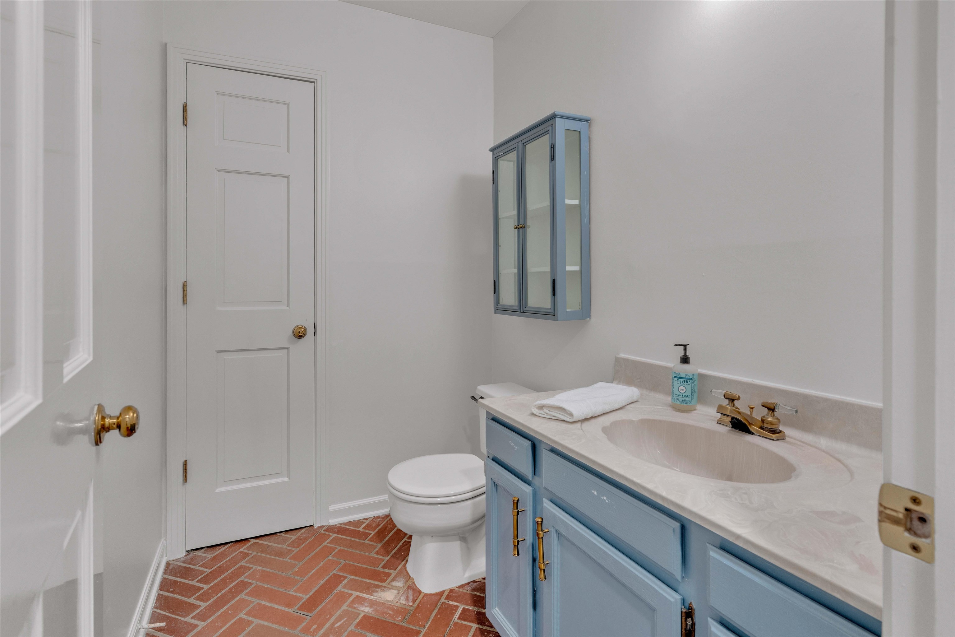 2391 Yester Oaks Dr Property Photo 16