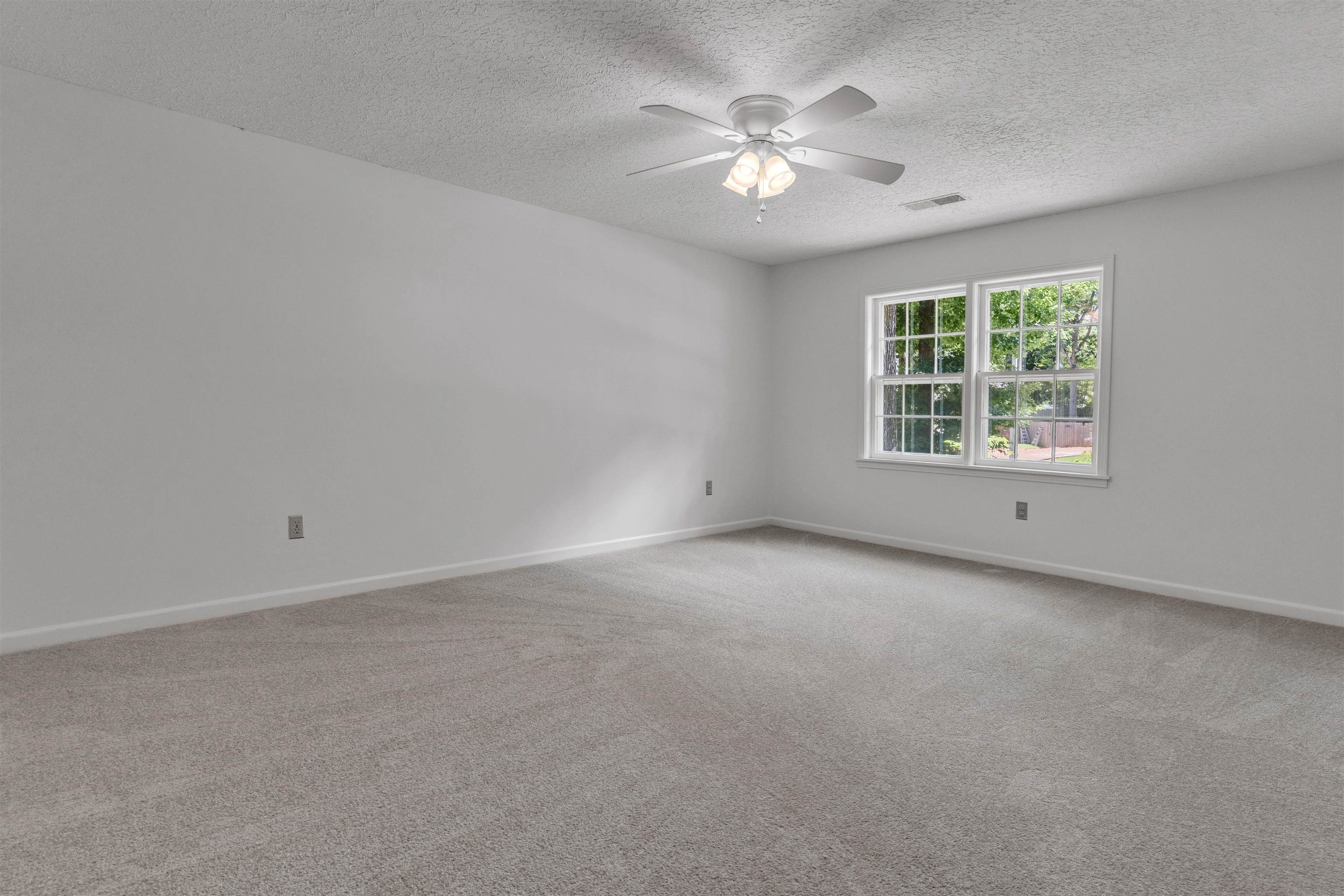 2391 Yester Oaks Dr Property Photo 17