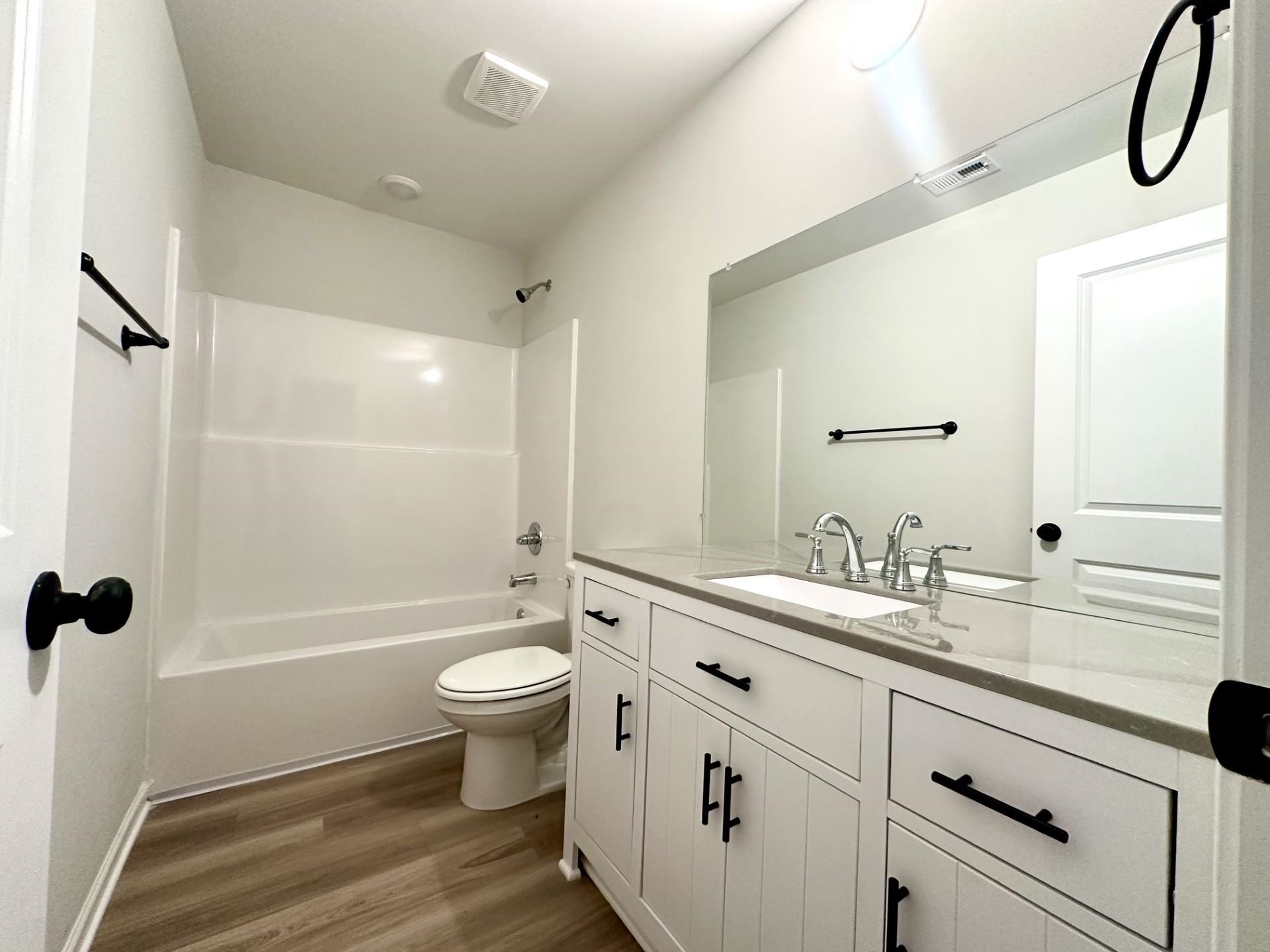 4446 Suncrest Dr Property Photo 5