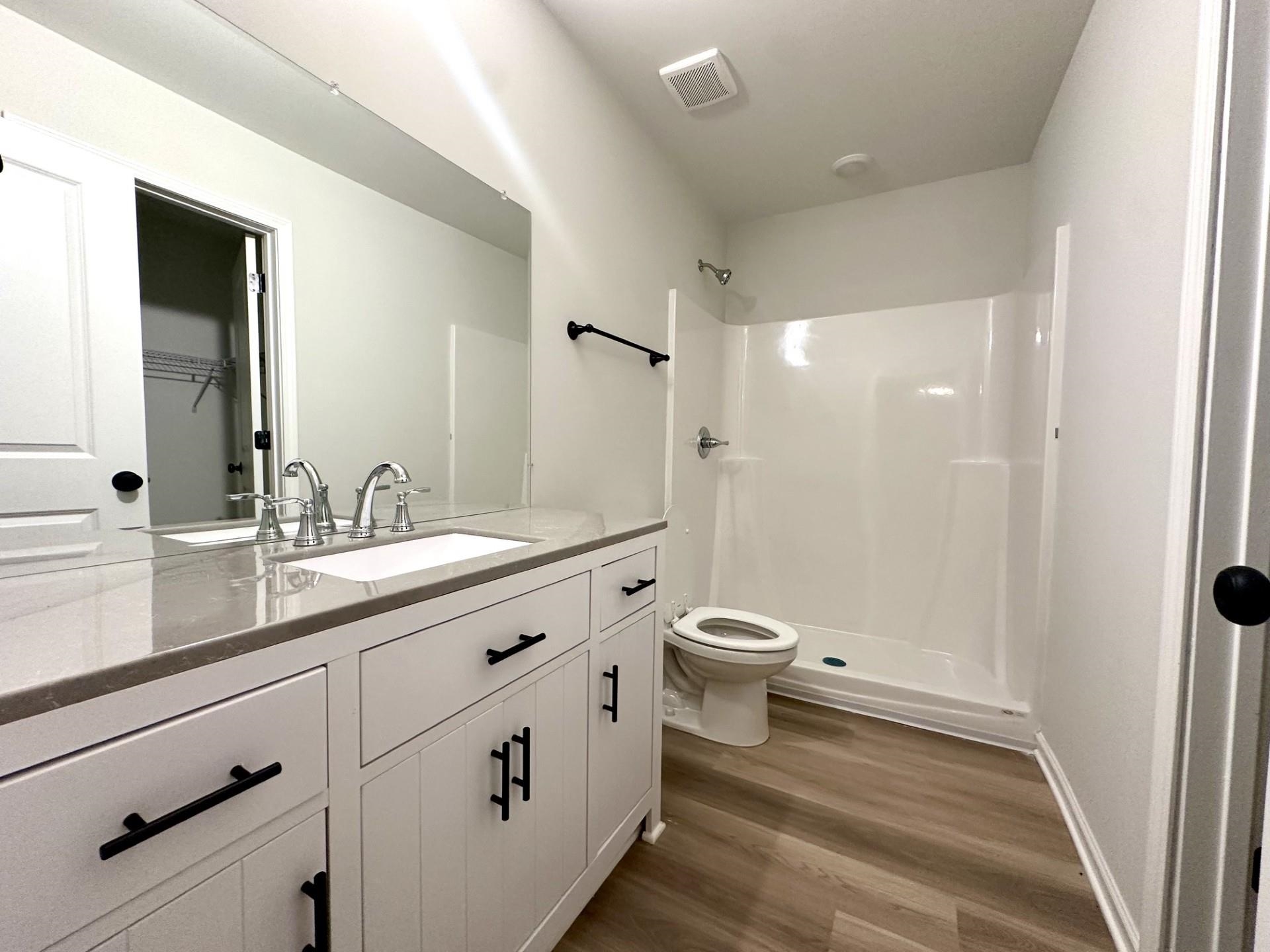 4446 Suncrest Dr Property Photo 7