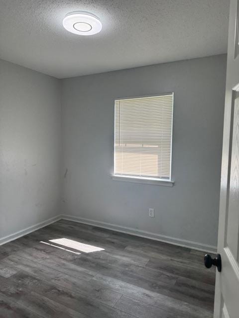4334 Melwood St Property Photo 12