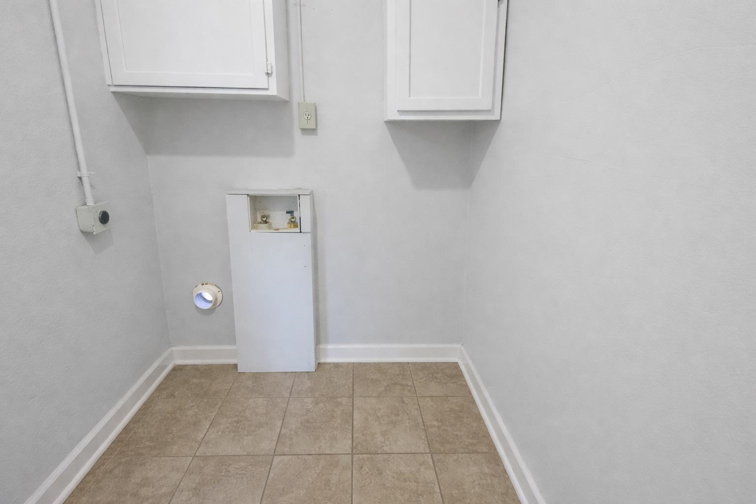 244 N Bellevue Blvd Property Photo 10