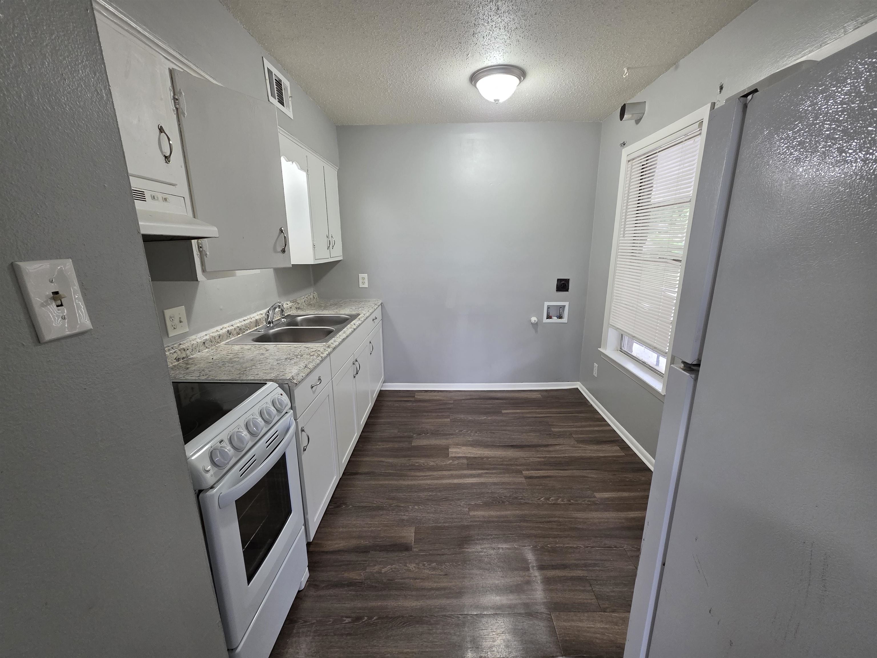 3969 Southlawn Ave Property Photo 11
