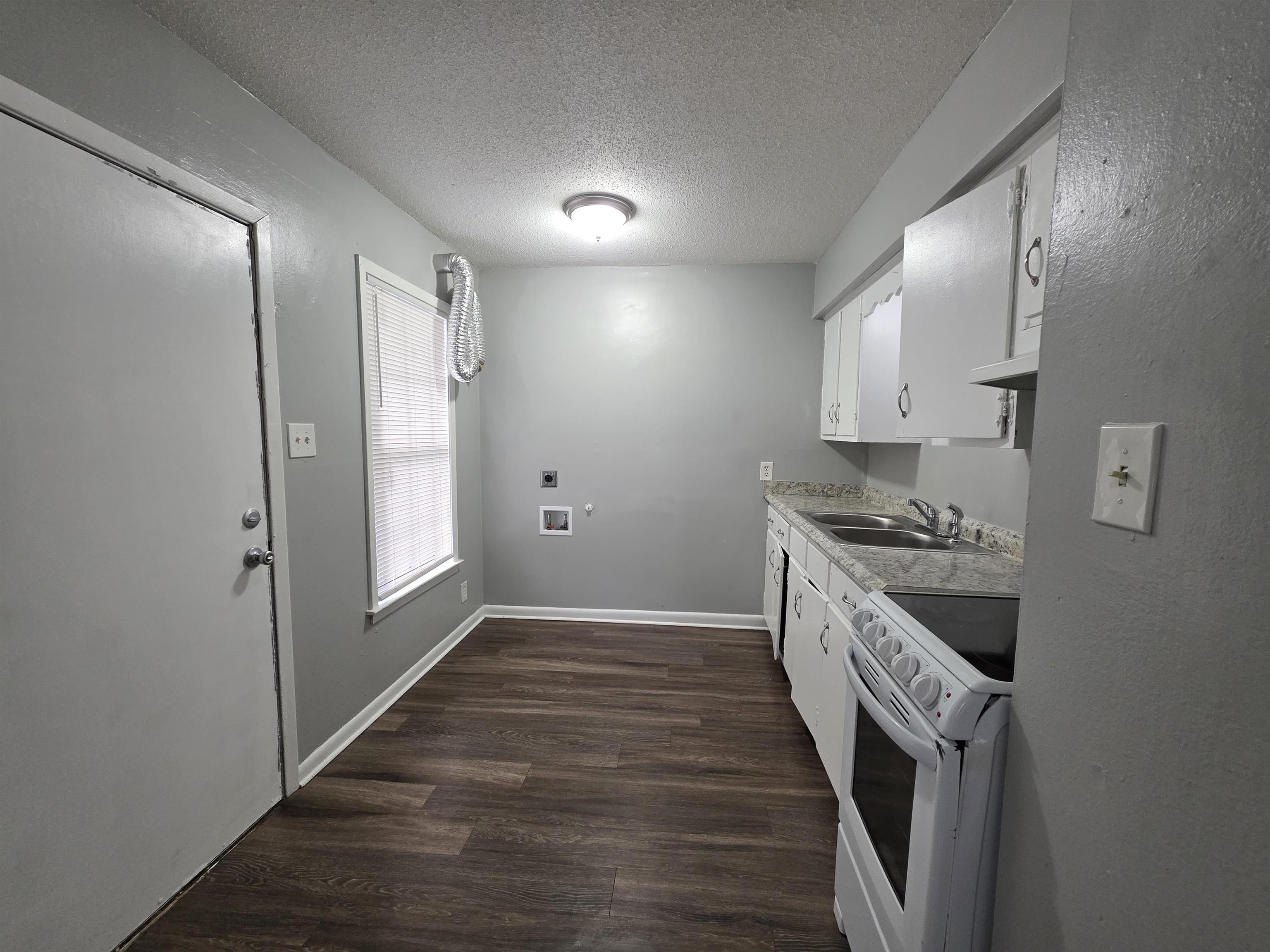 3969 Southlawn Ave Property Photo 27