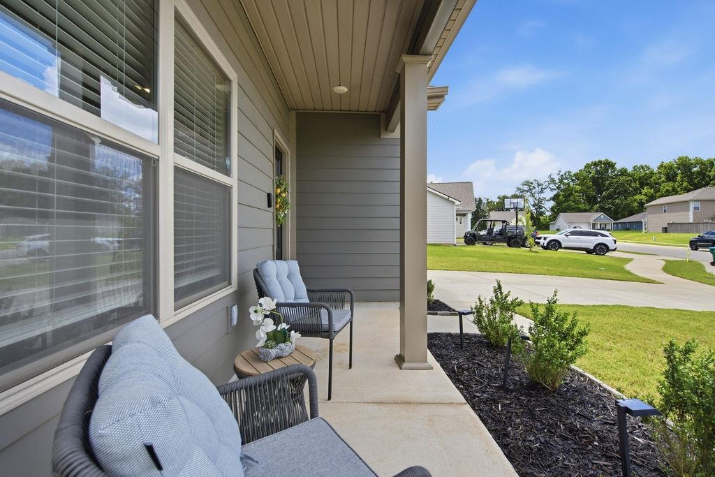 150 Driftwood Loop Property Photo 2