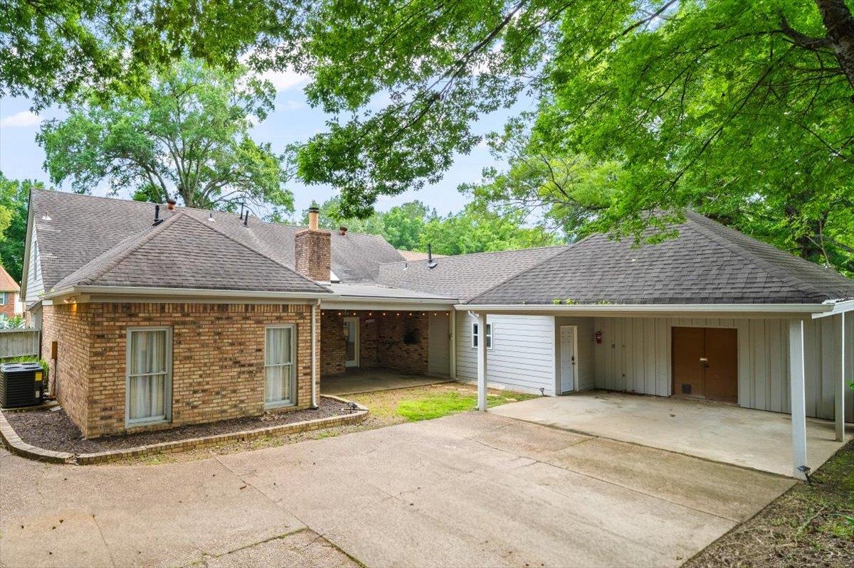 6736 Kirby Trace Cv Property Photo 17