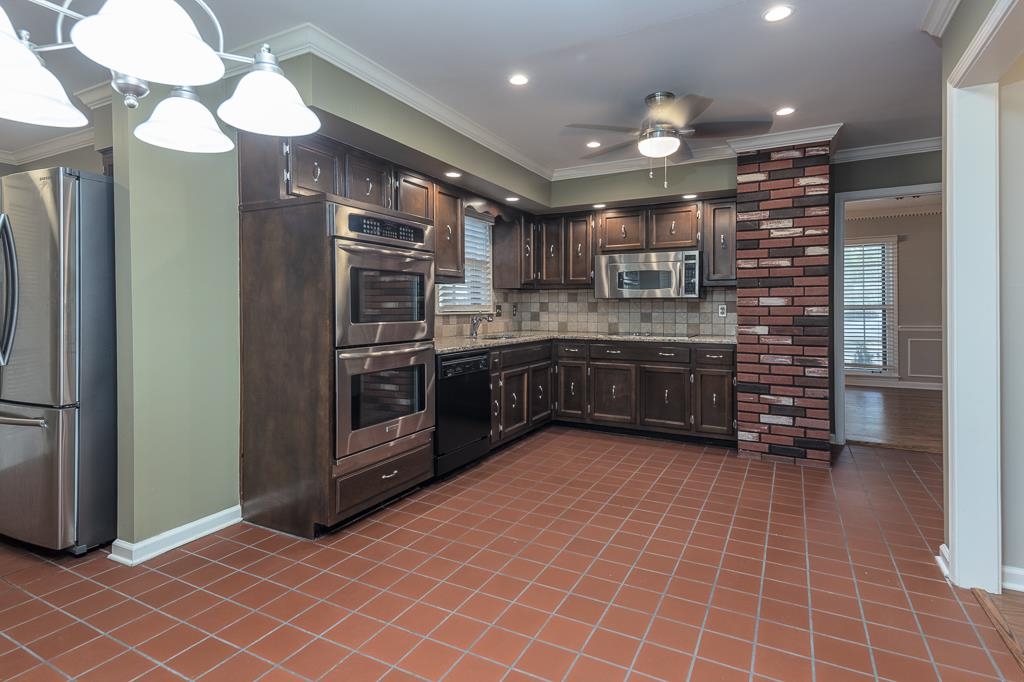 6869 Wytham Dr Property Photo 14