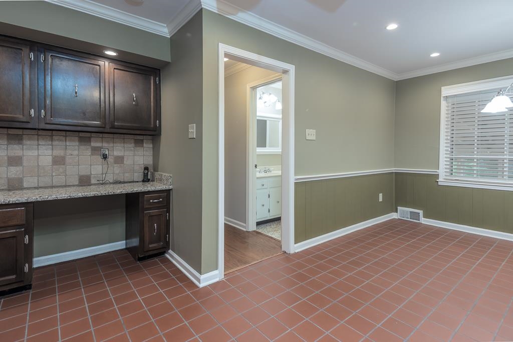6869 Wytham Dr Property Photo 17