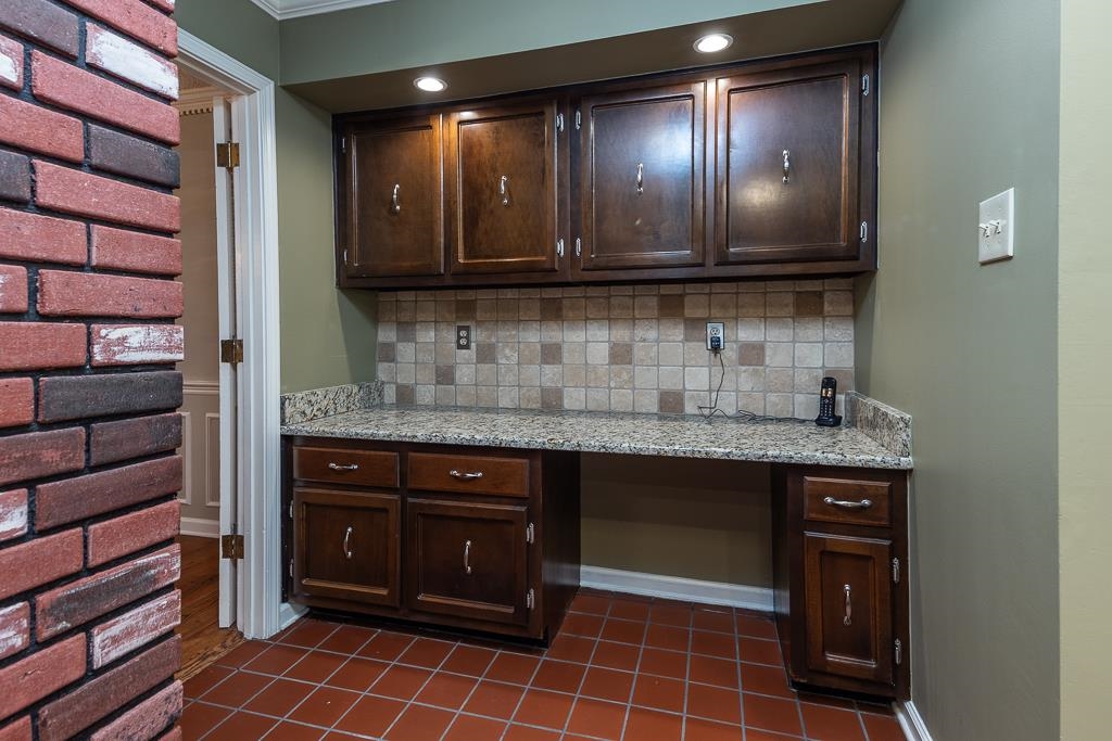 6869 Wytham Dr Property Photo 18