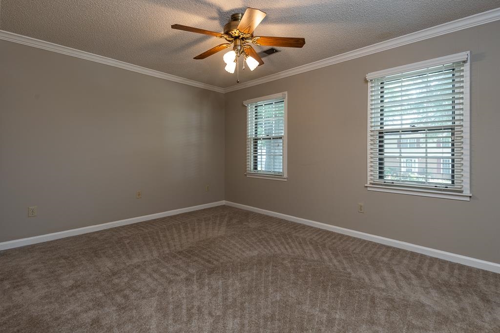 6869 Wytham Dr Property Photo 23