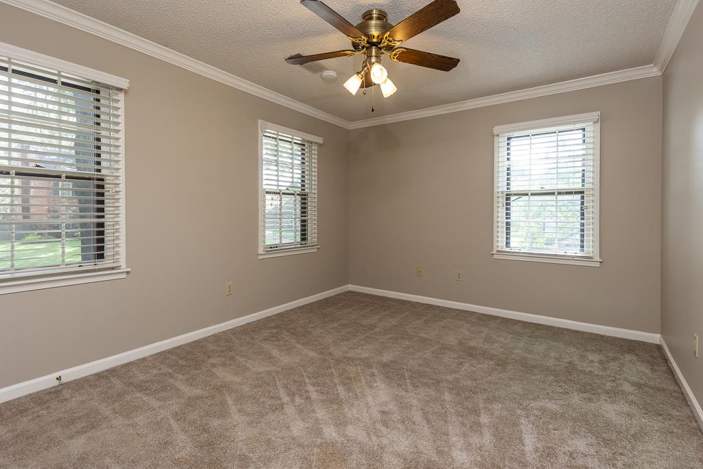 6869 Wytham Dr Property Photo 24