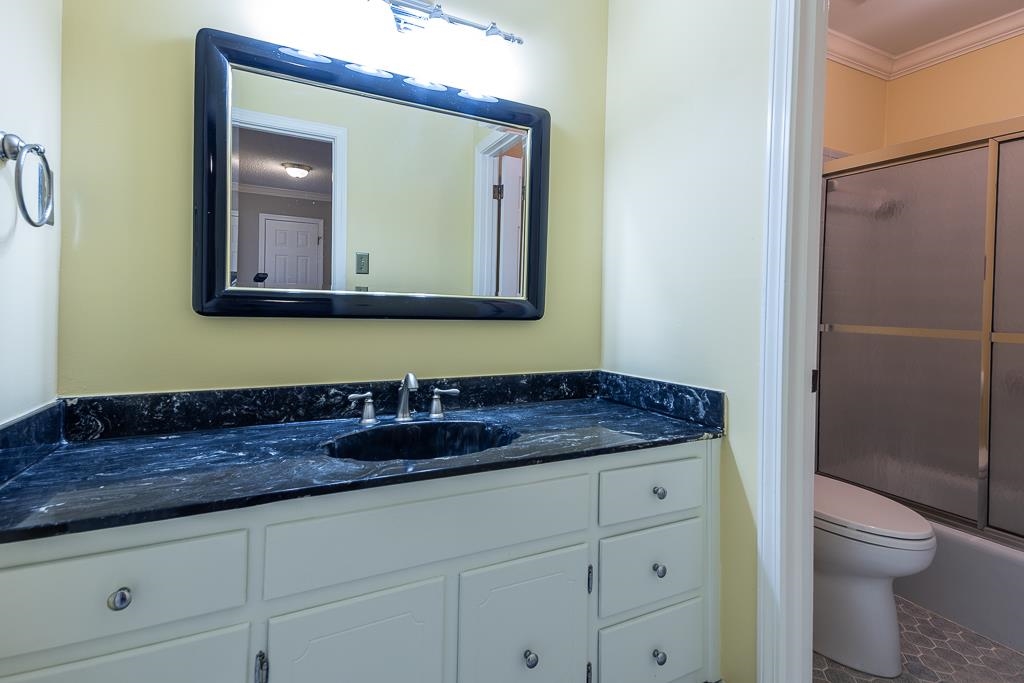 6869 Wytham Dr Property Photo 26