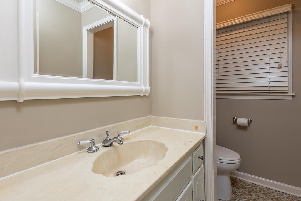6869 Wytham Dr Property Photo 27
