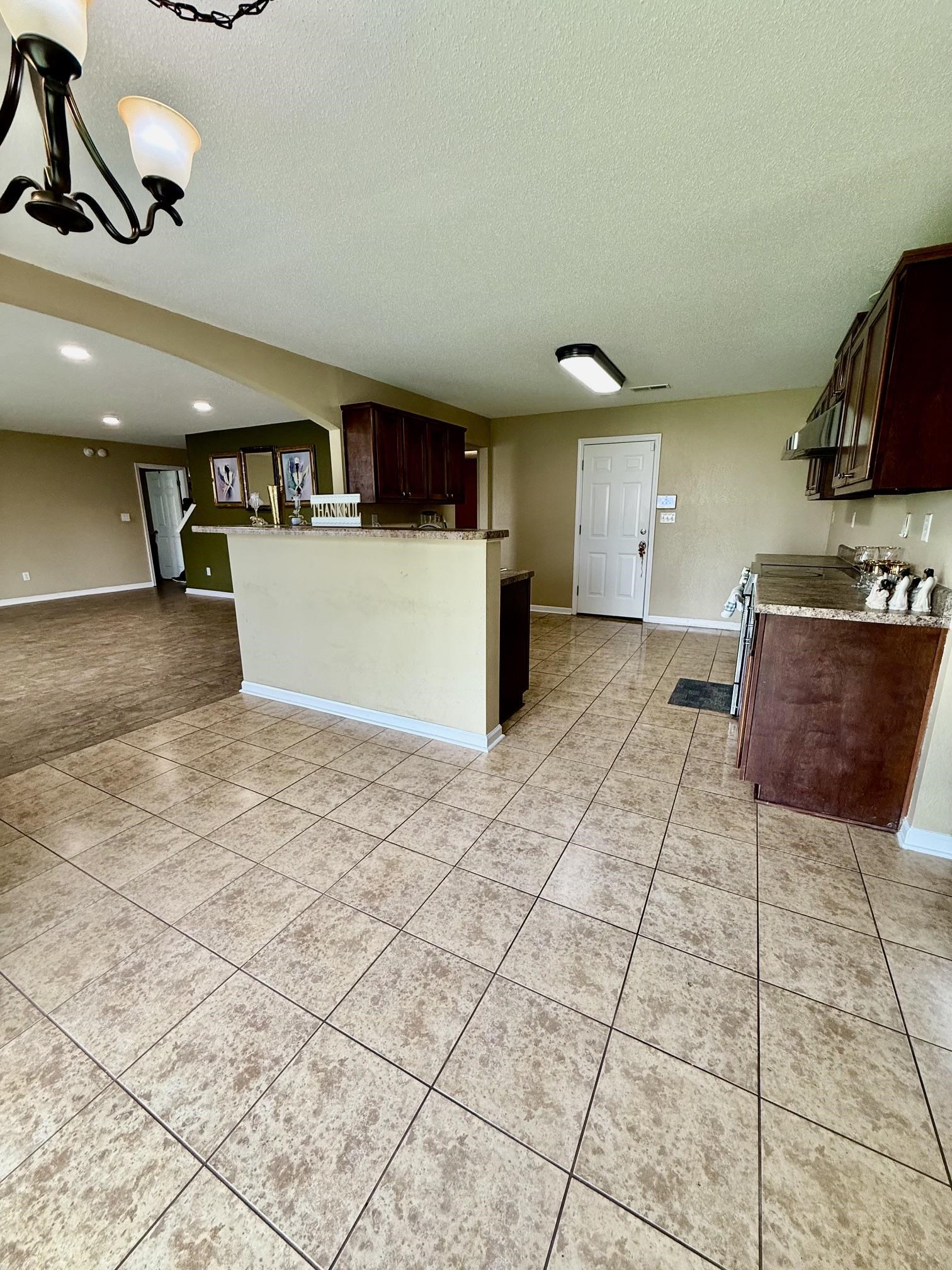 7526 Stonington Dr Property Photo 10