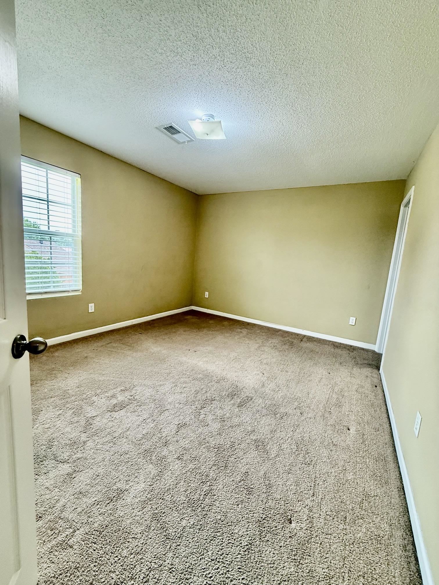 7526 Stonington Dr Property Photo 18