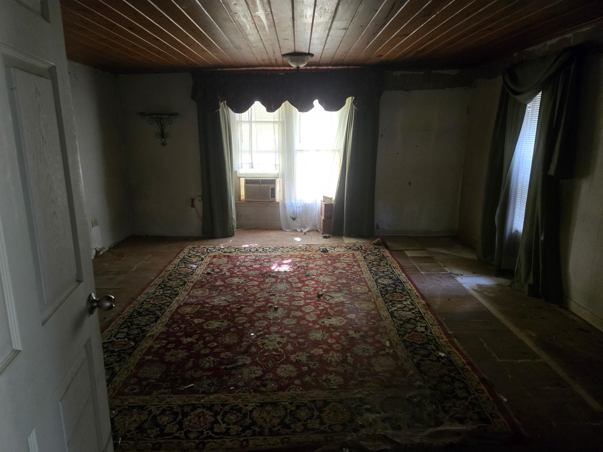 236 Willow Dr Property Photo 8