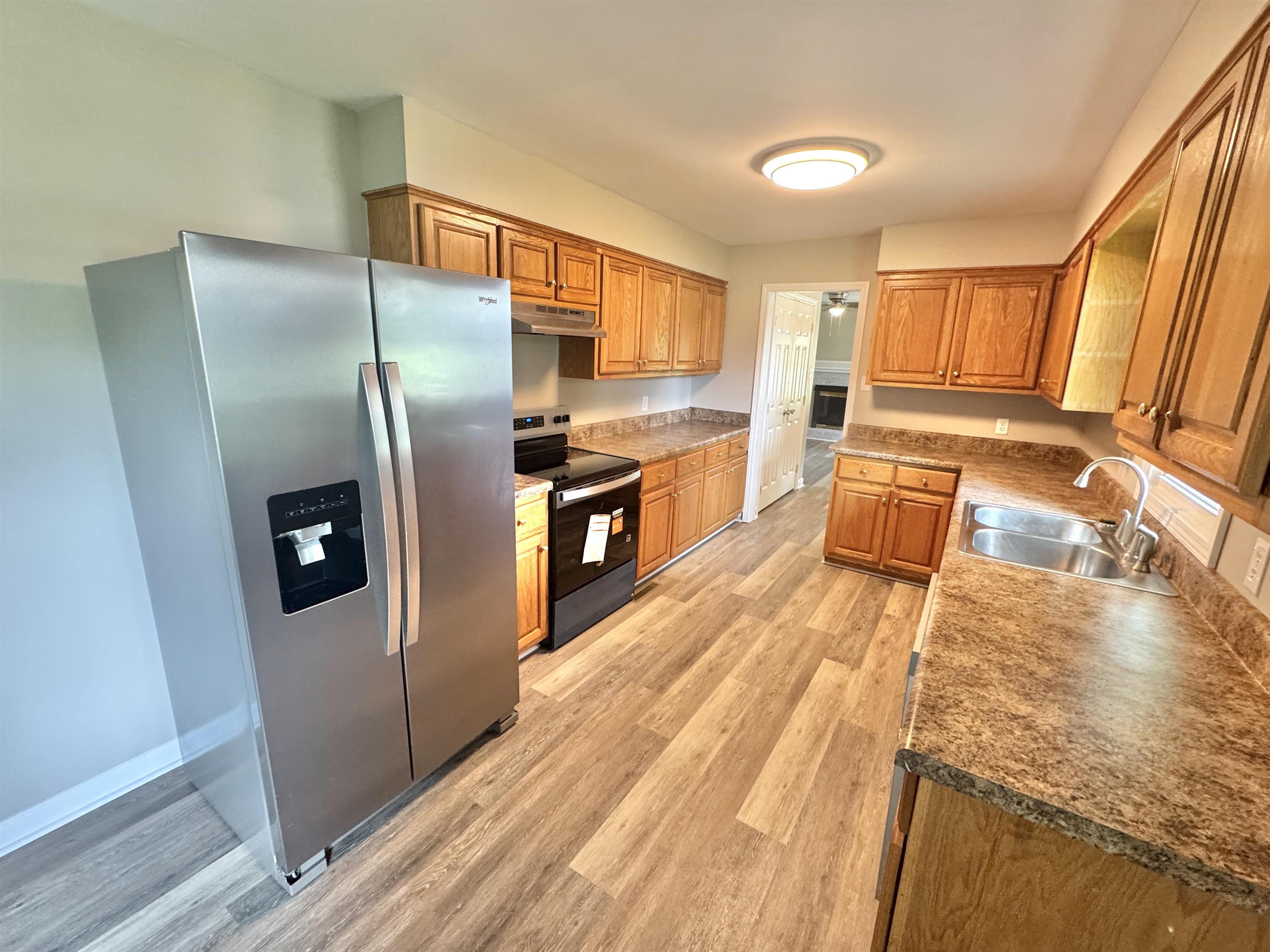 738 American Way Property Photo 12