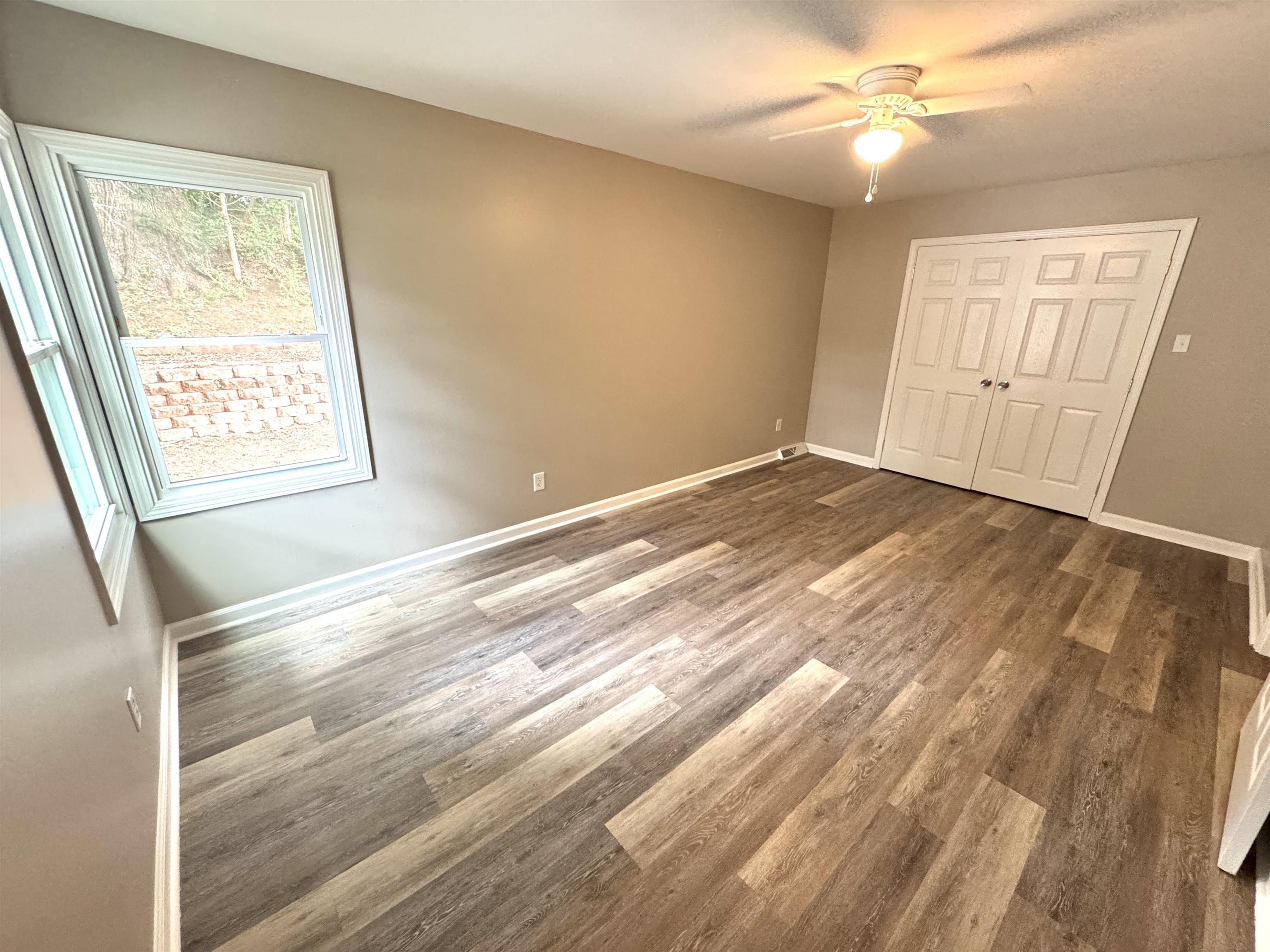 738 American Way Property Photo 16
