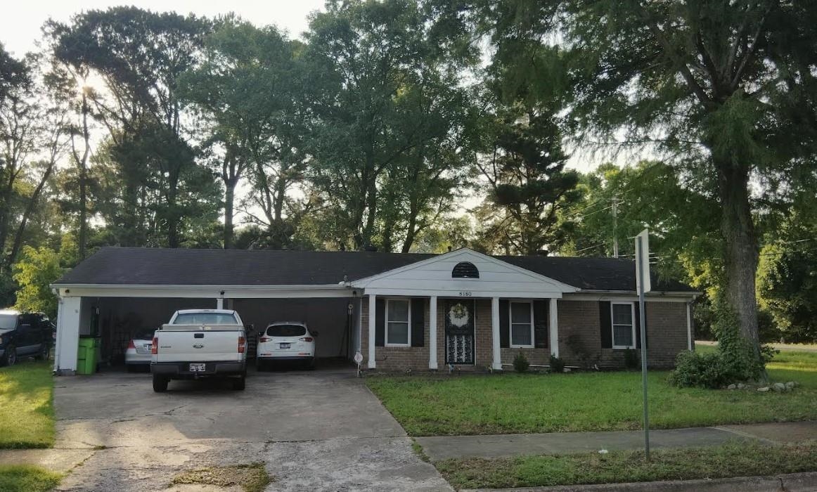 8160 Leighton Ln Property Photo 1