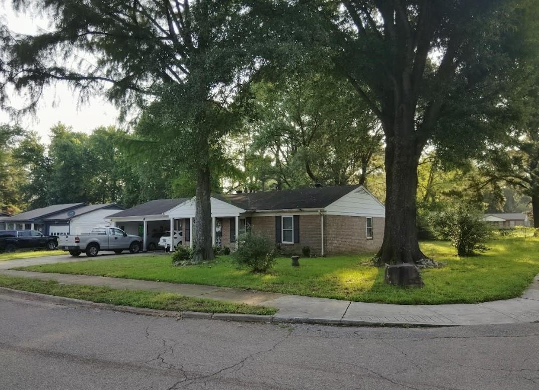 8160 Leighton Ln Property Photo 3