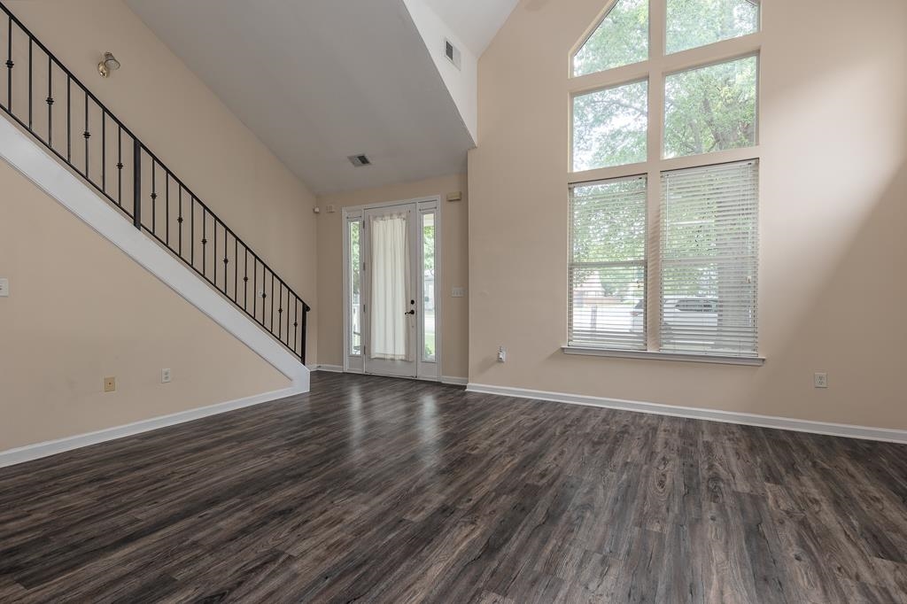 1317 Island Pl E Property Photo 3