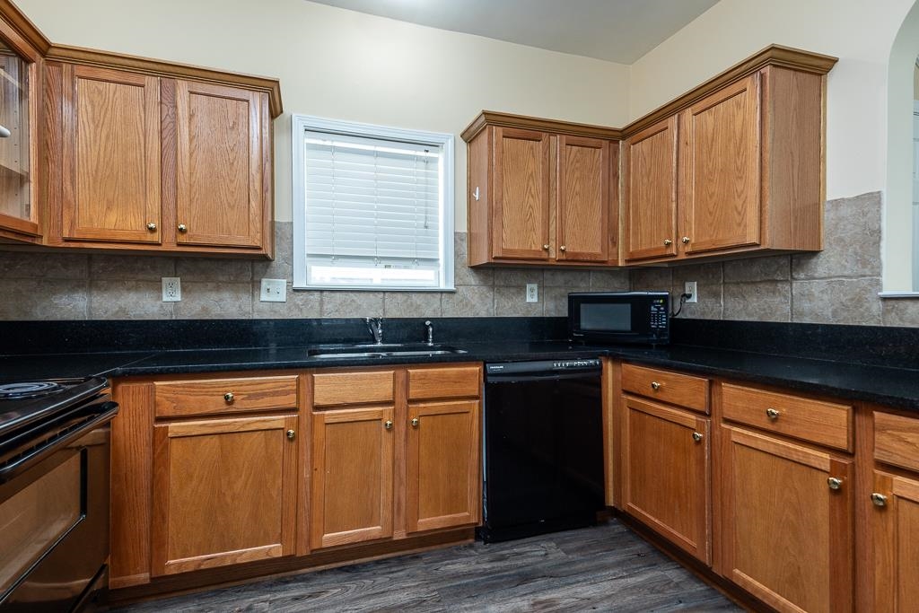 1317 Island Pl E Property Photo 9