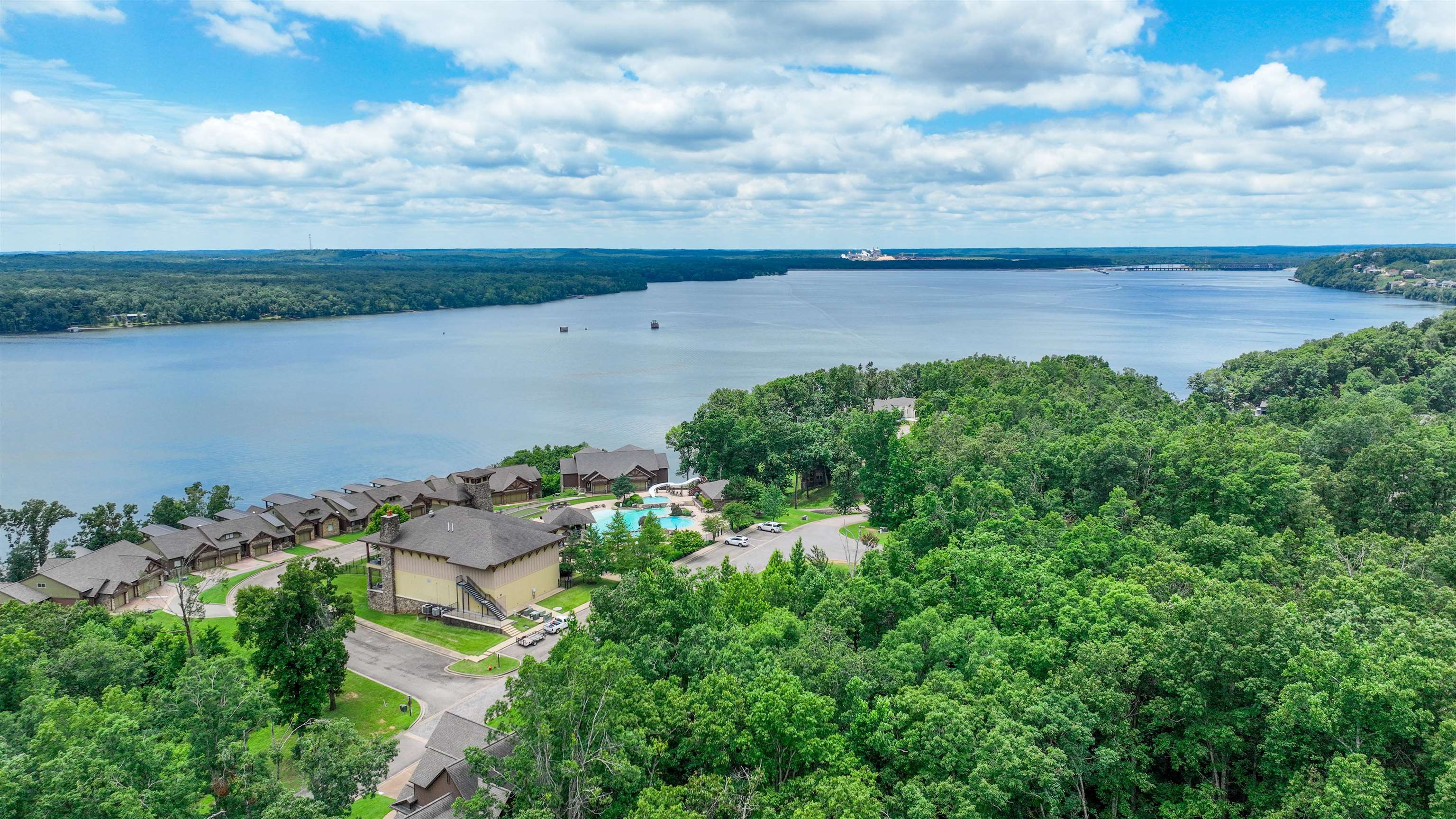 58 Breathtaking Loop Property Photo 10