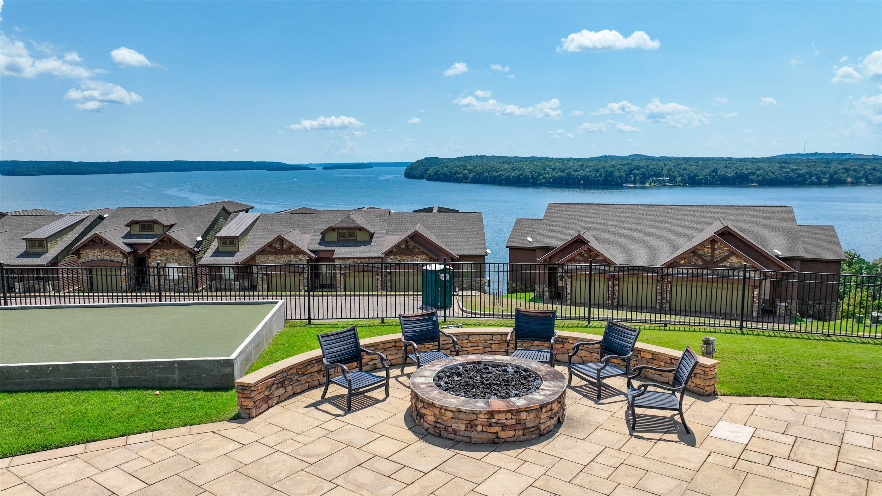 59 Breathtaking Loop Property Photo 14
