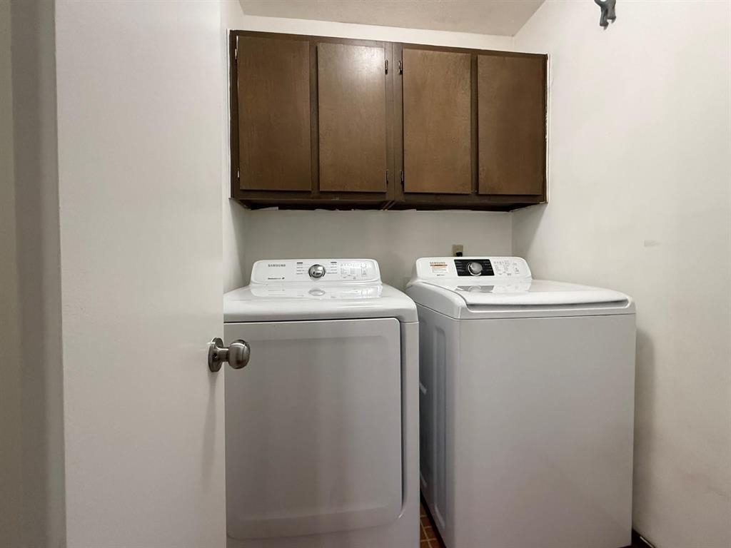 8498 Bergen Cv Property Photo 17