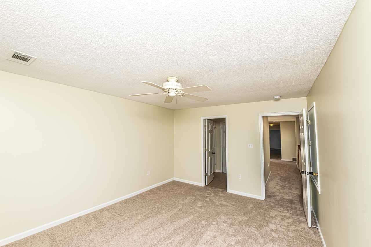 20 Margaret Pl Property Photo 24