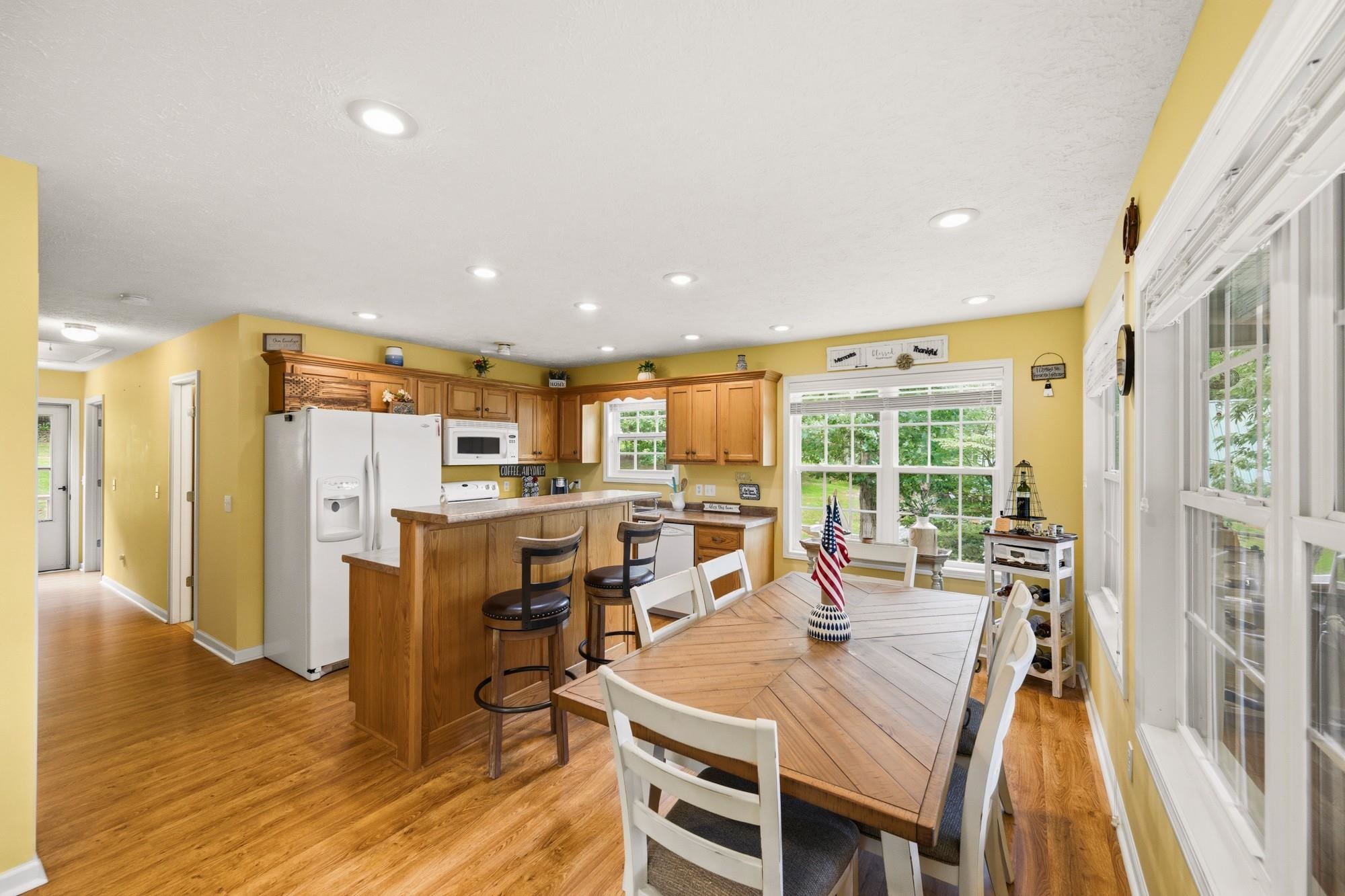 300 Featherfoot Parkway Loop Property Photo 13