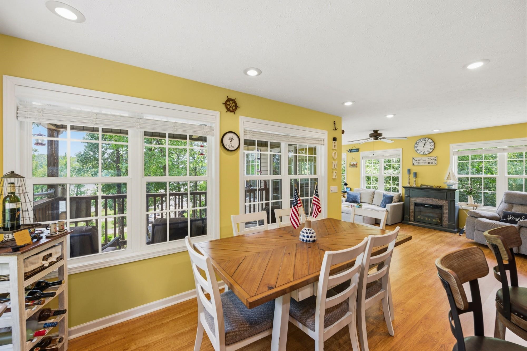 300 Featherfoot Parkway Loop Property Photo 16