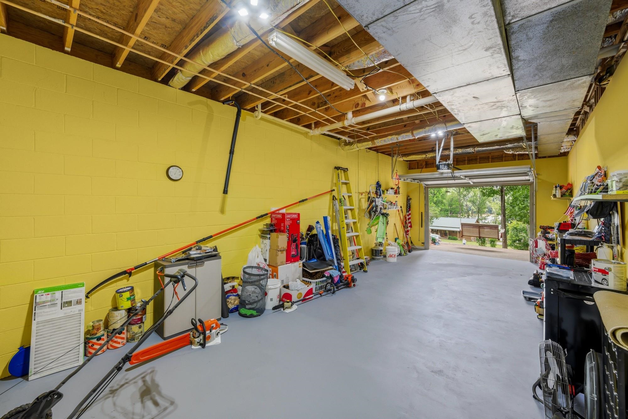 300 Featherfoot Parkway Loop Property Photo 36