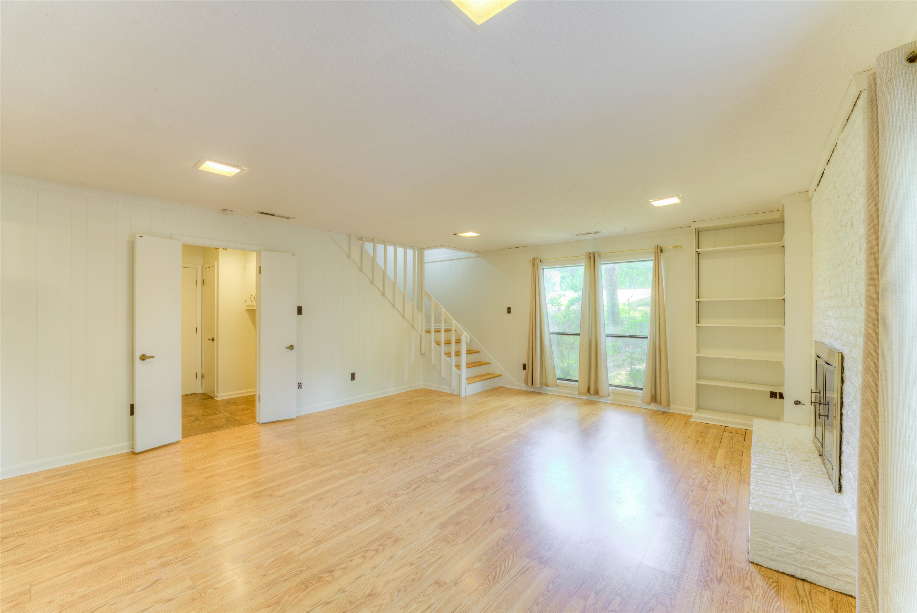 2193 Woodruff Dr Property Photo 9