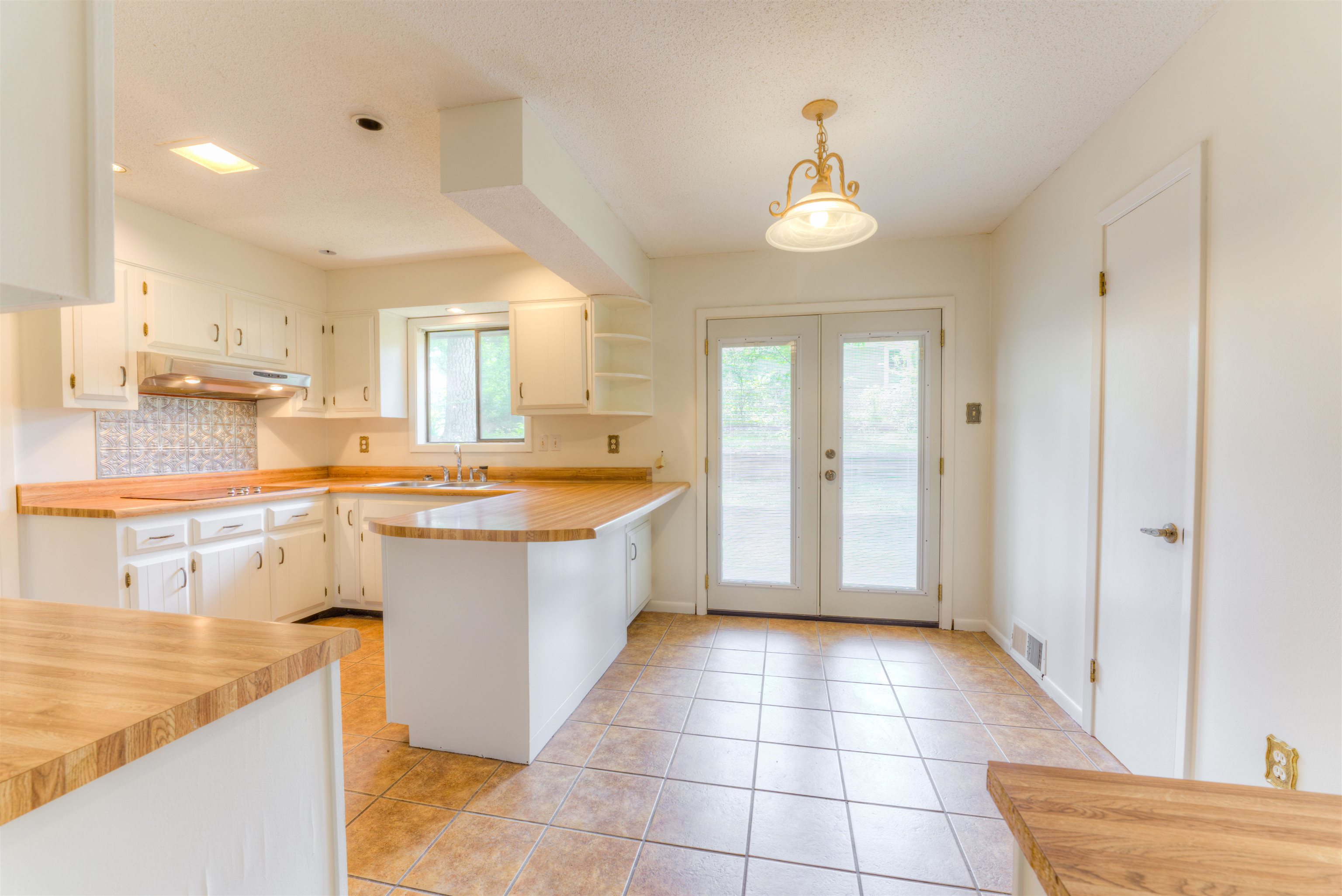 2193 Woodruff Dr Property Photo 18