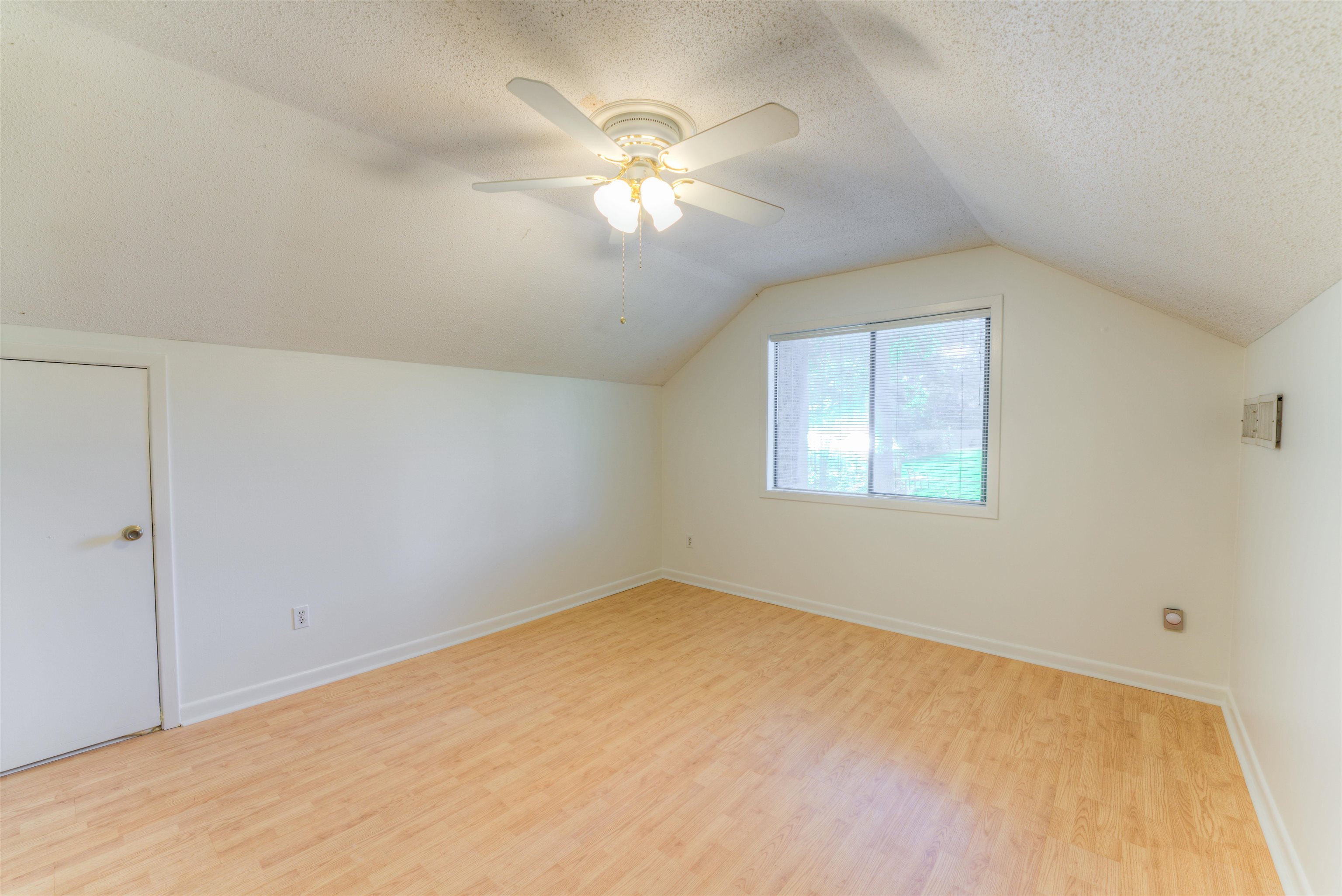 2193 Woodruff Dr Property Photo 29