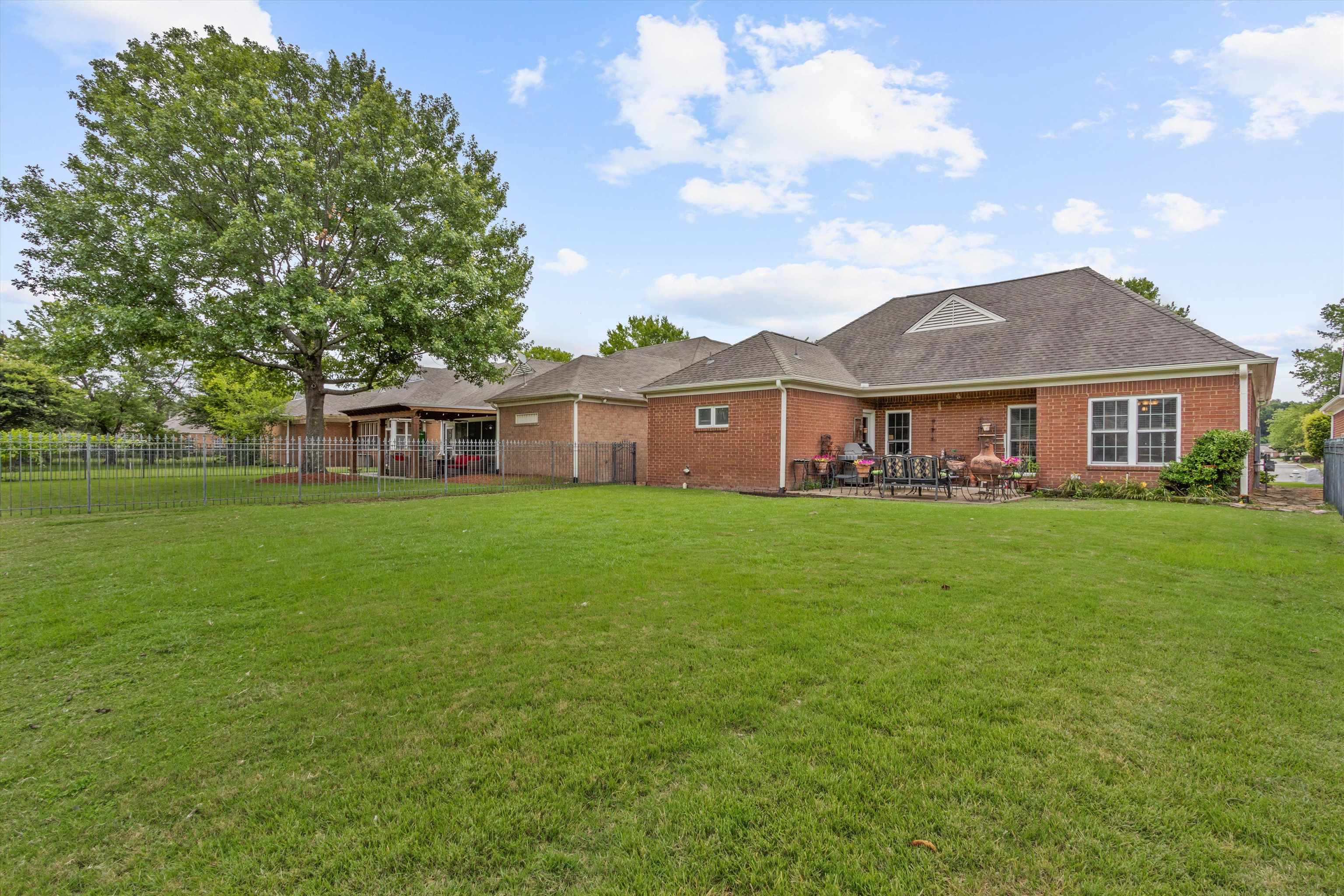 5560 Fountain Bay Dr Property Photo 28