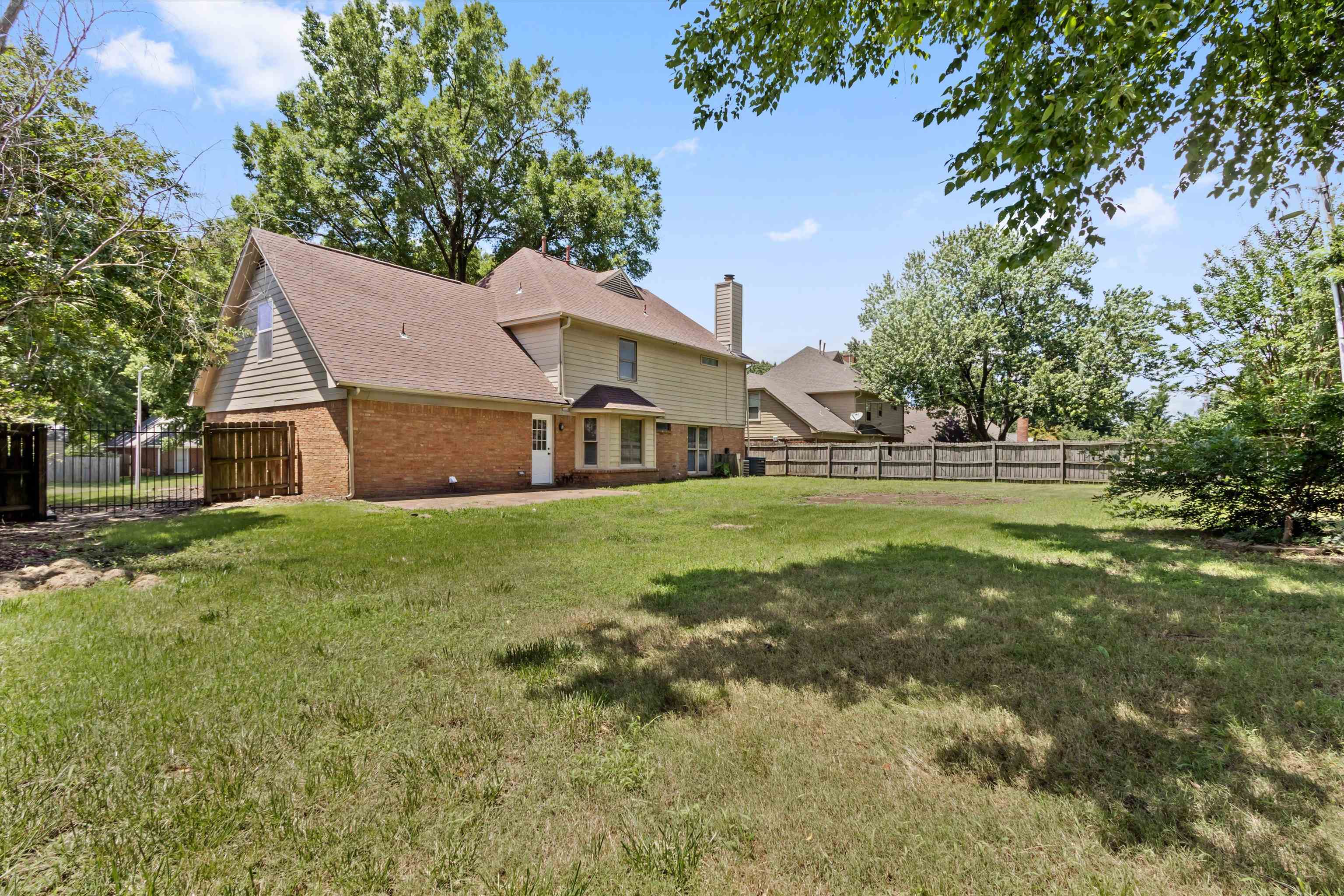 856 Wood Shadows Dr Property Photo 26