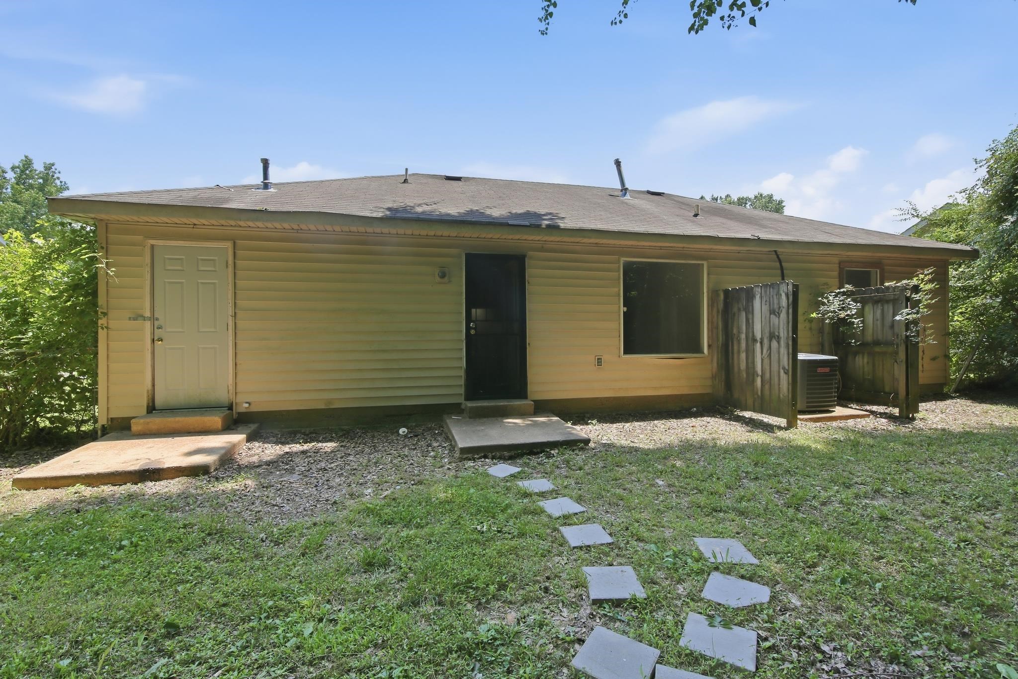 3831 Black Forrest Dr Property Photo 2