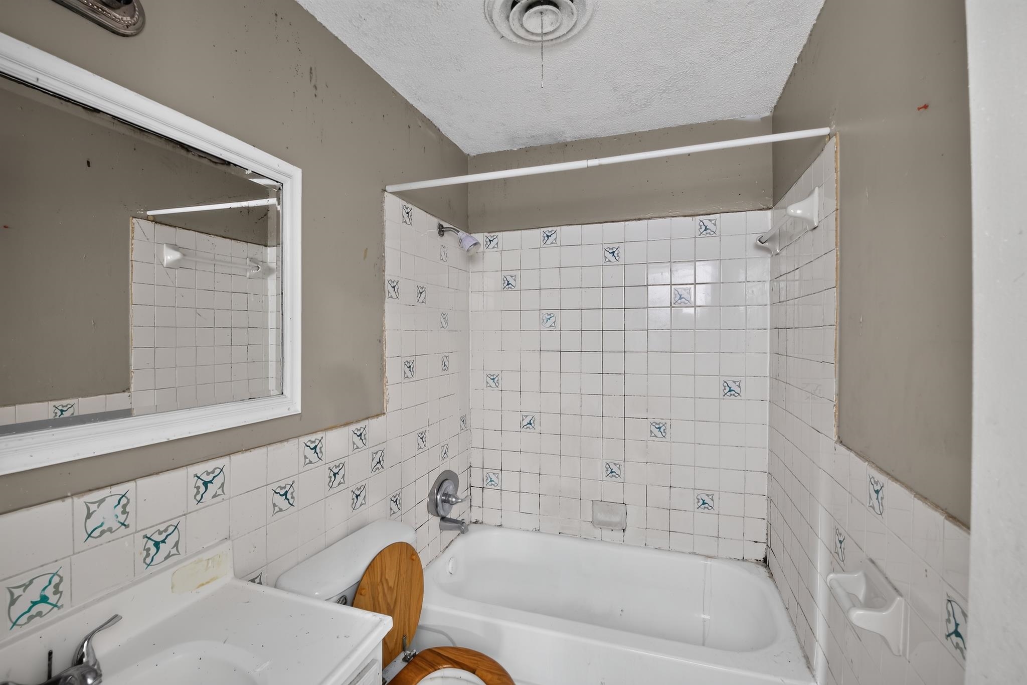 3791 Windermere Dr Property Photo 10