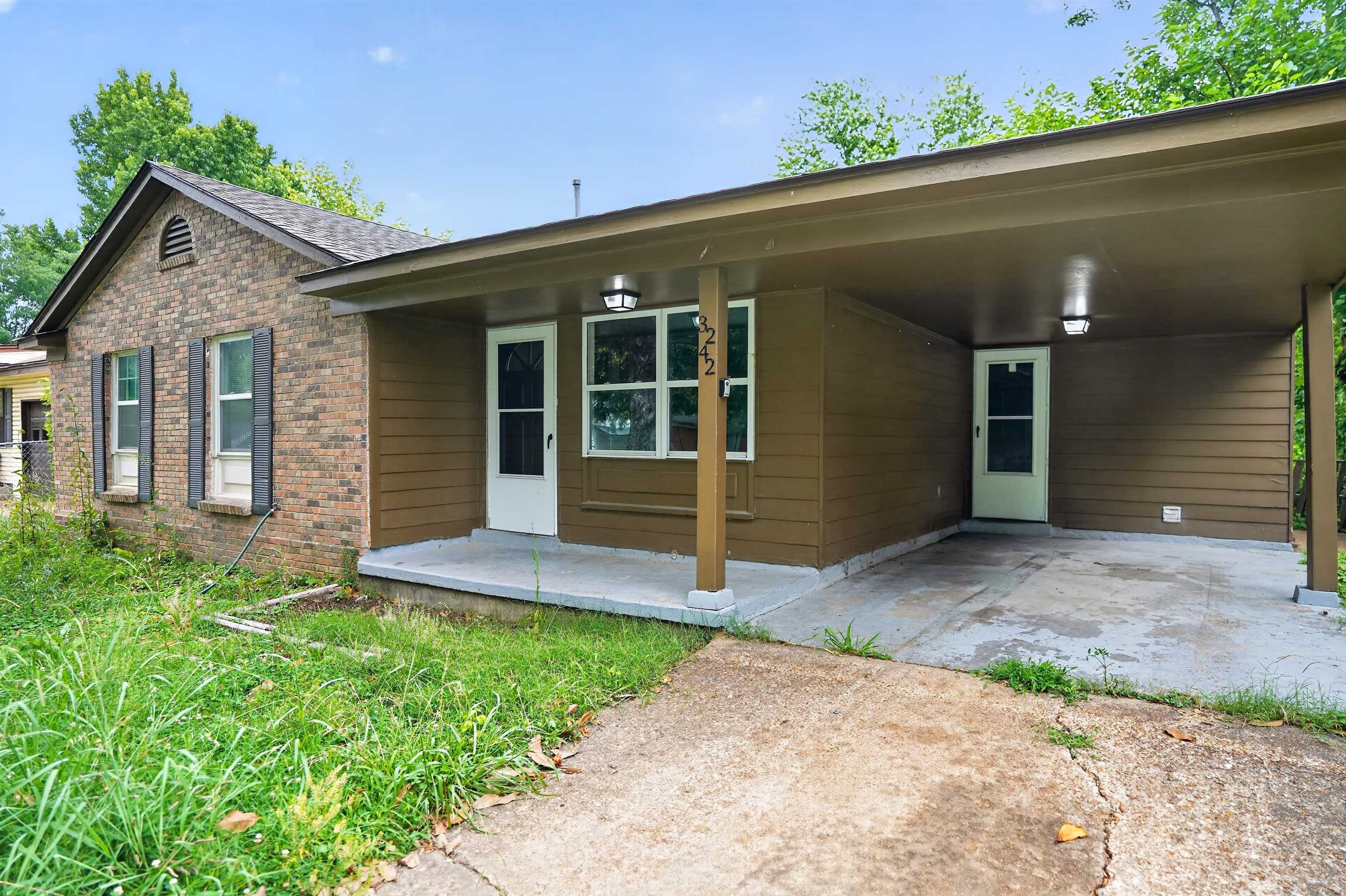 3242 MARKLEY ST Property Photo 1