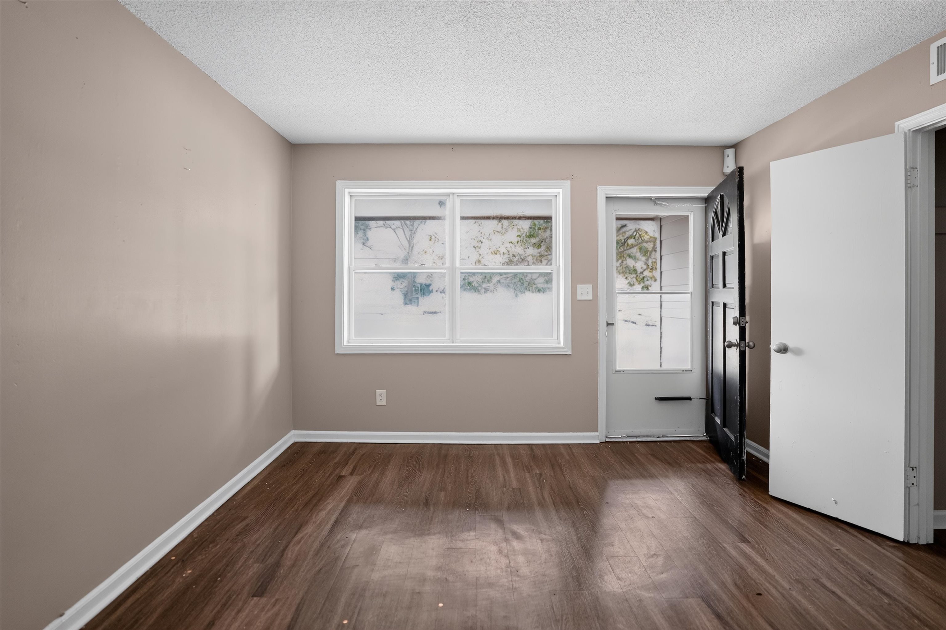 3242 Markley St Property Photo 5