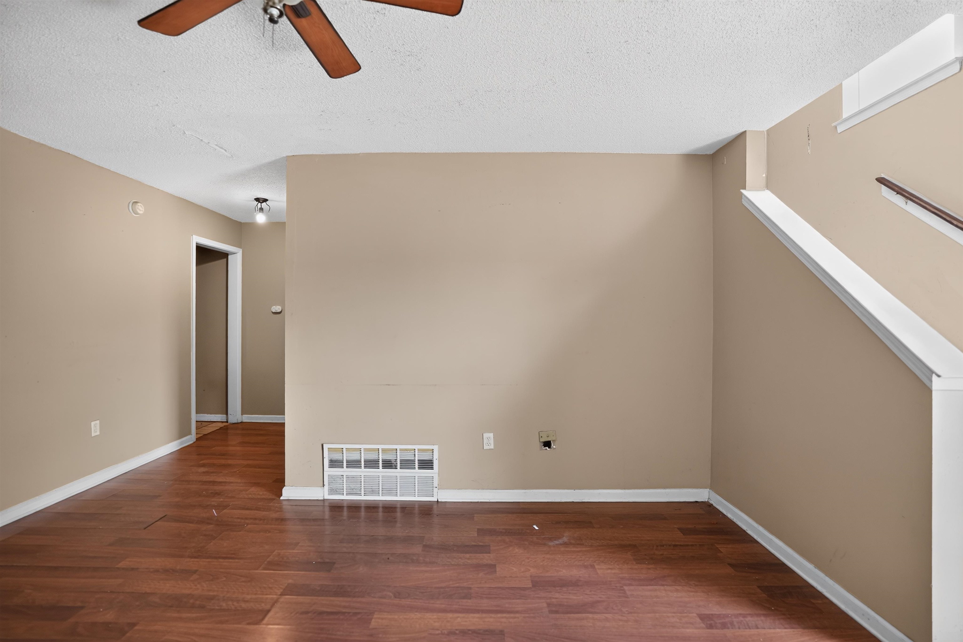 4720 Addington Dr Property Photo 6