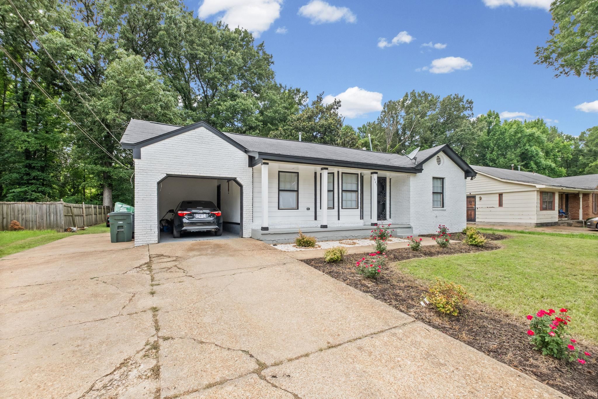 645 Dellrose Dr Property Photo 3