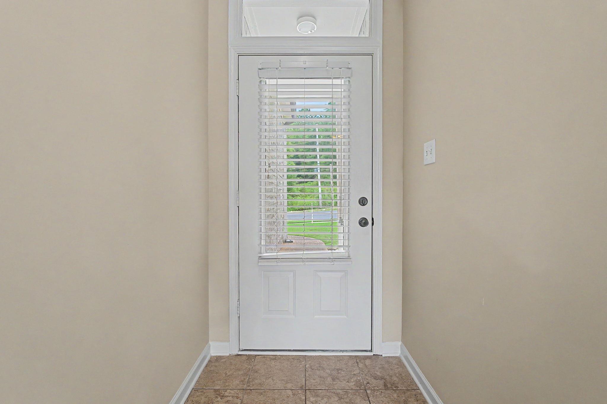 5378 Chester St Property Photo 5