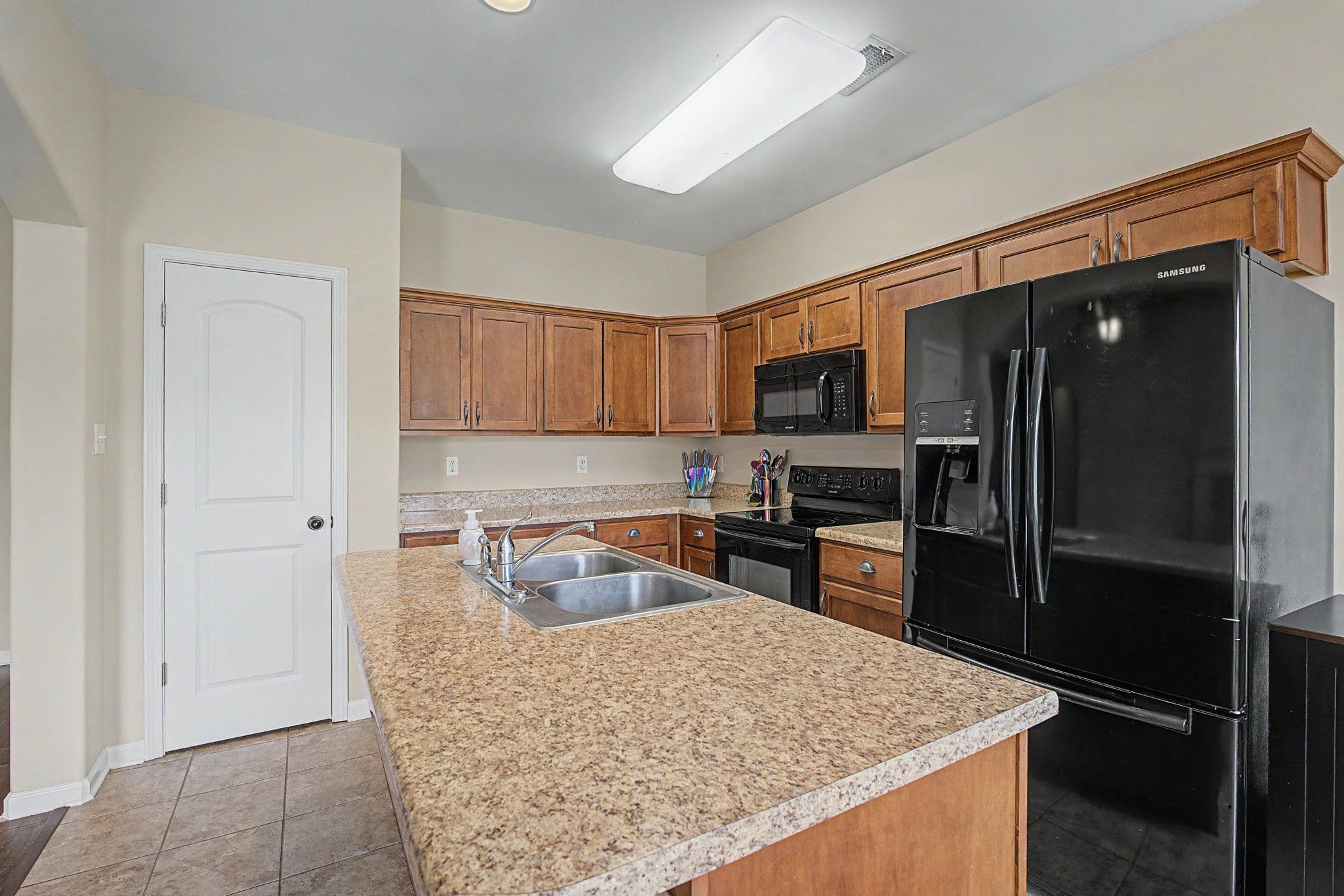 5378 Chester St Property Photo 10