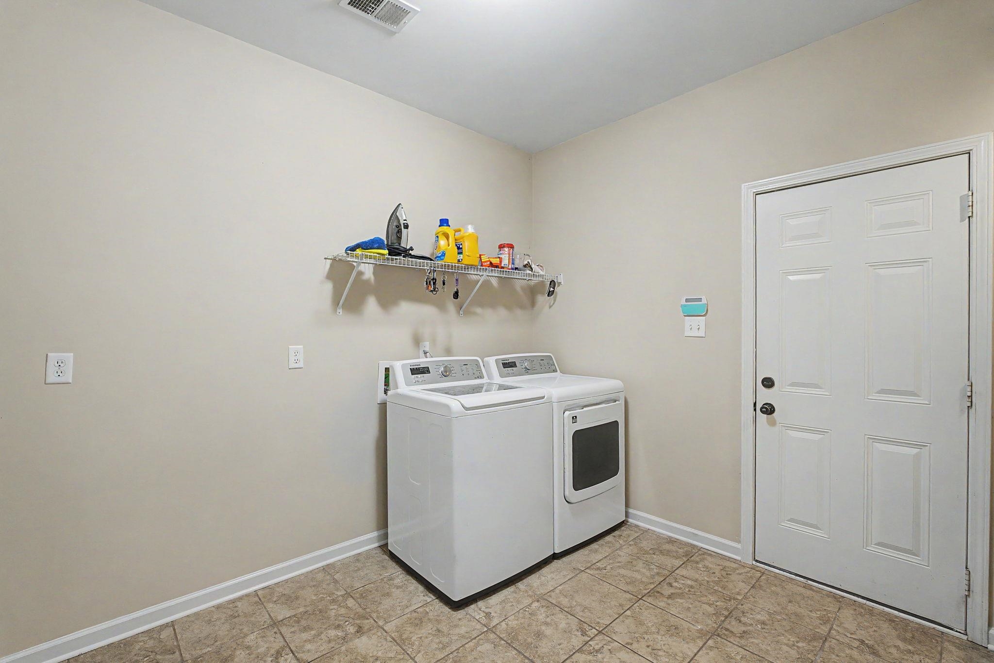 5378 Chester St Property Photo 21