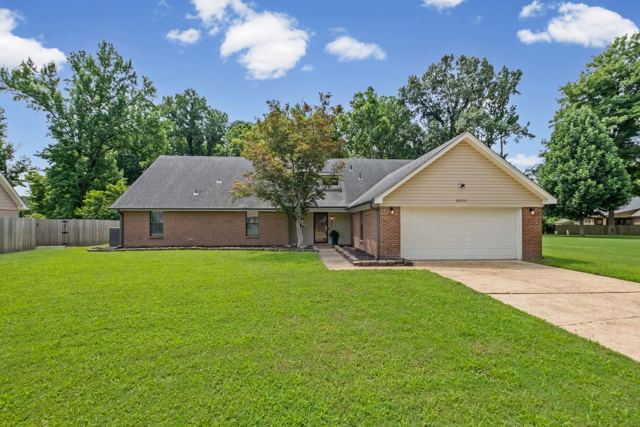 8001 CLAREDALE DR Property Photo 1
