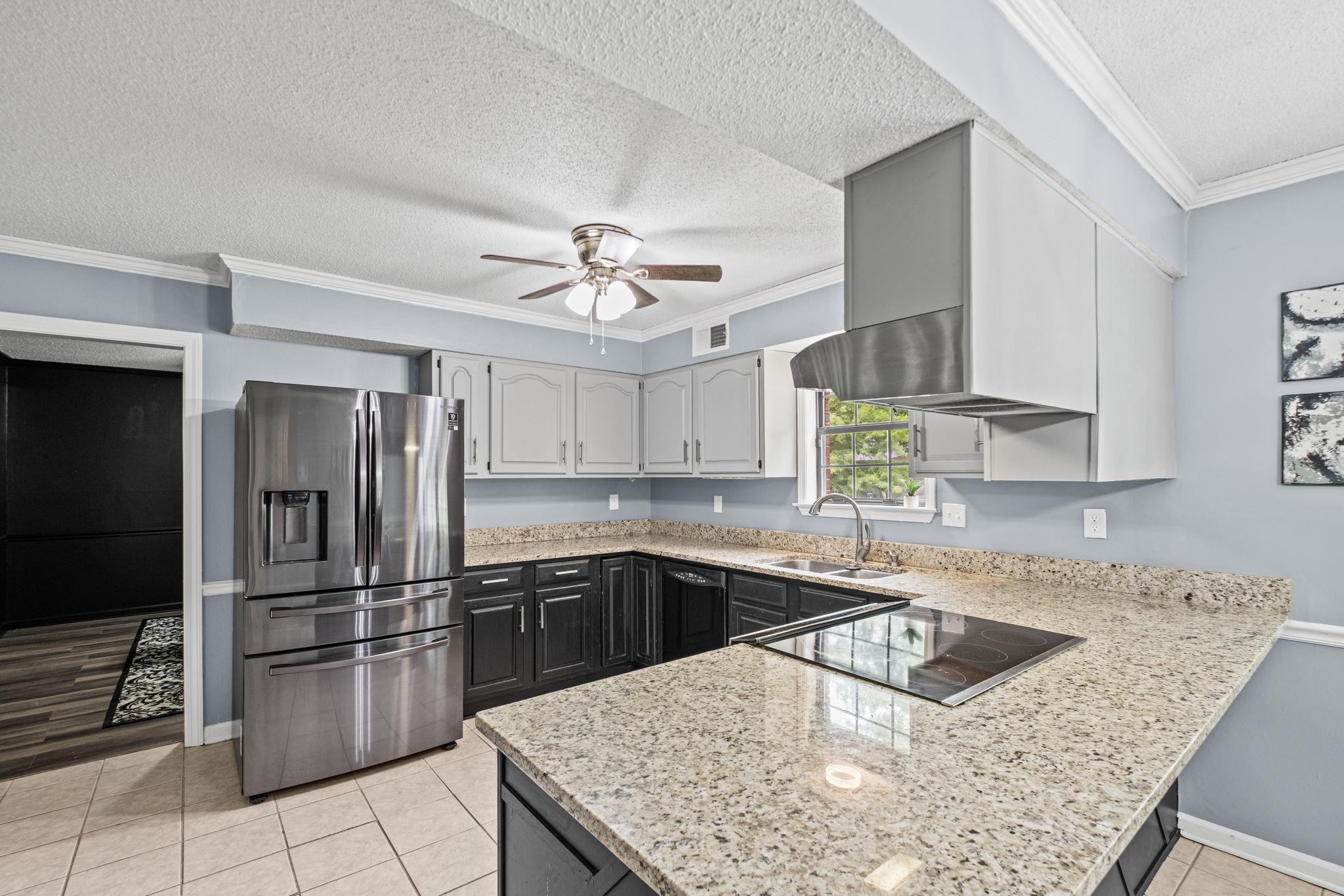 8001 Claredale Dr Property Photo 12