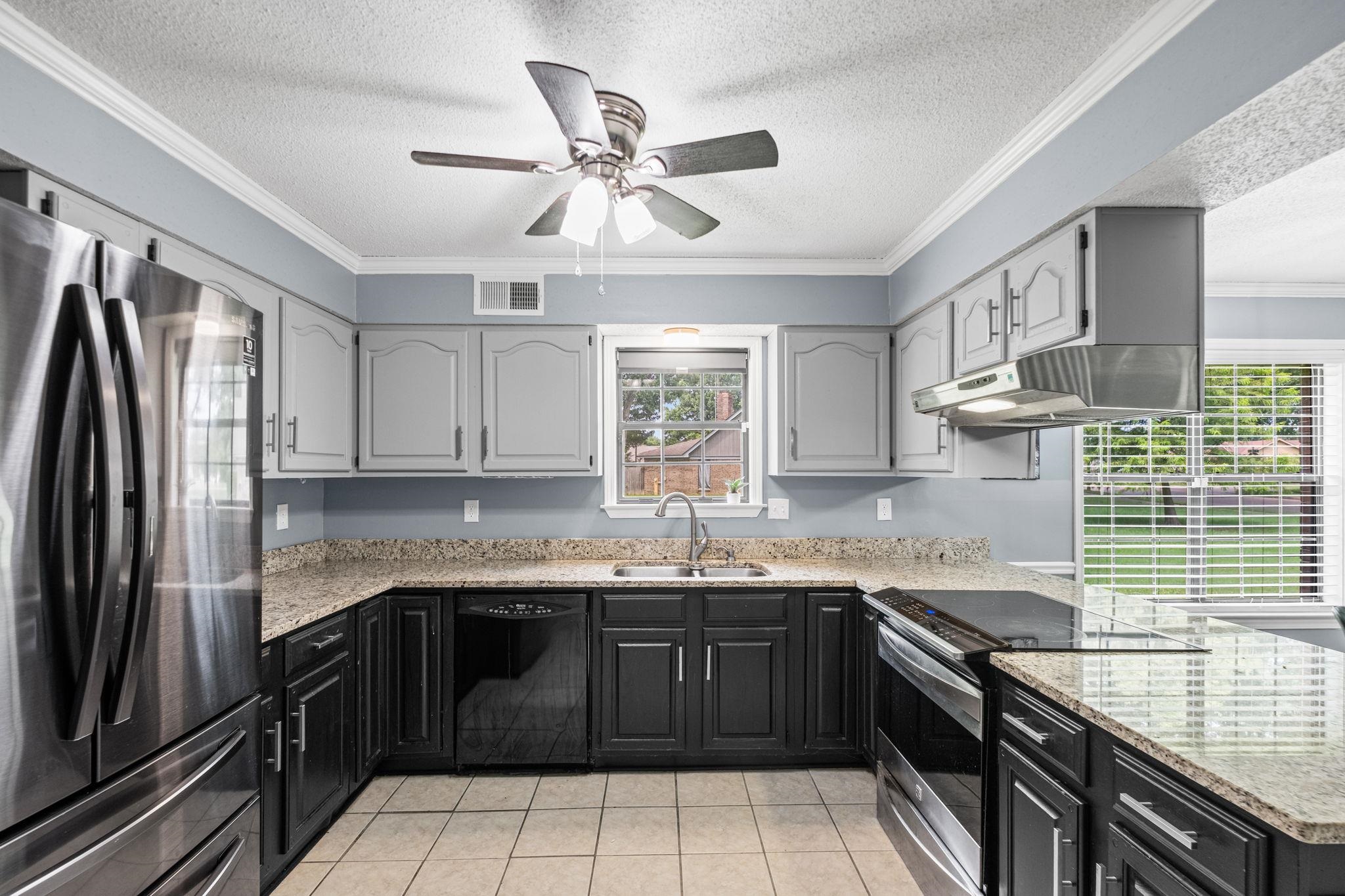 8001 Claredale Dr Property Photo 13